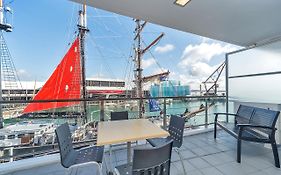 Qv Stays Private Waterfront Apartment